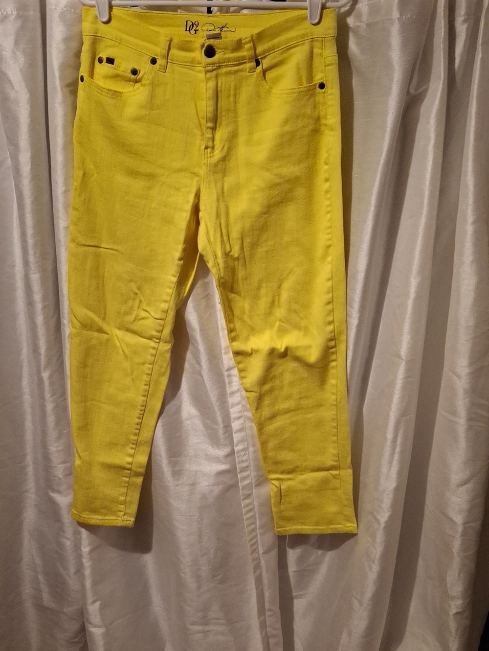 DG2 Bright Yellow Cropped Jeans